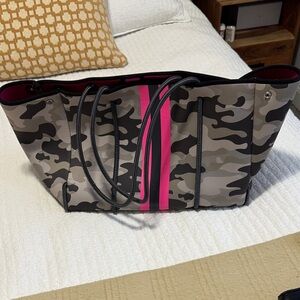 HAUTE SHORE Camouflage Tote Bag with Pink Accents